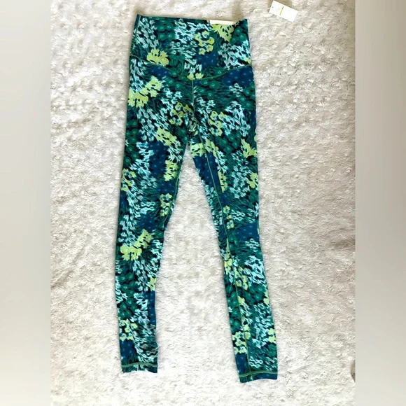 NWT- OFFLINE BY AERIE Real Me Xtra 7/8 Legging - Picture 2 of 12